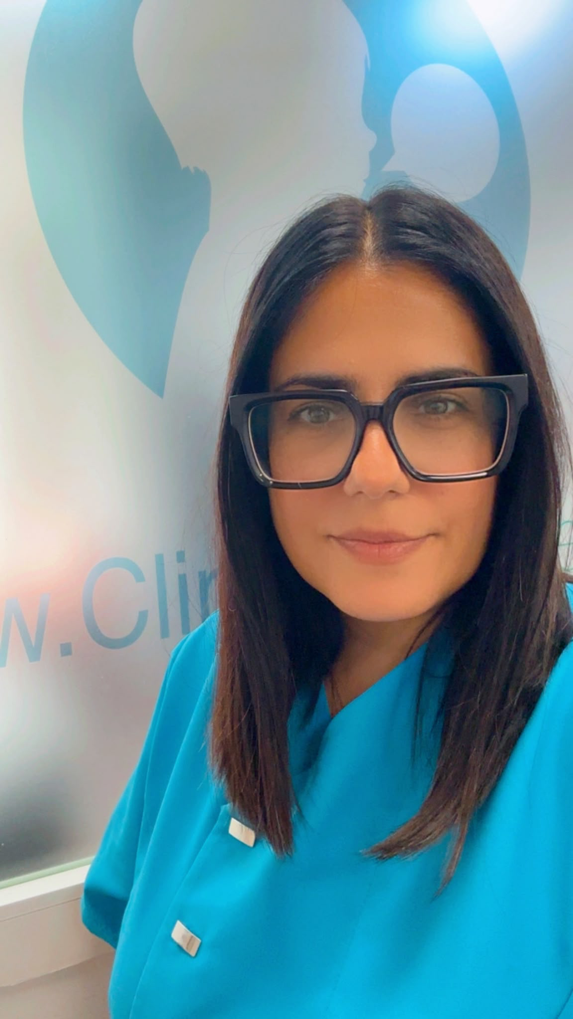 Pilar Olmedo en Clínica Logo's